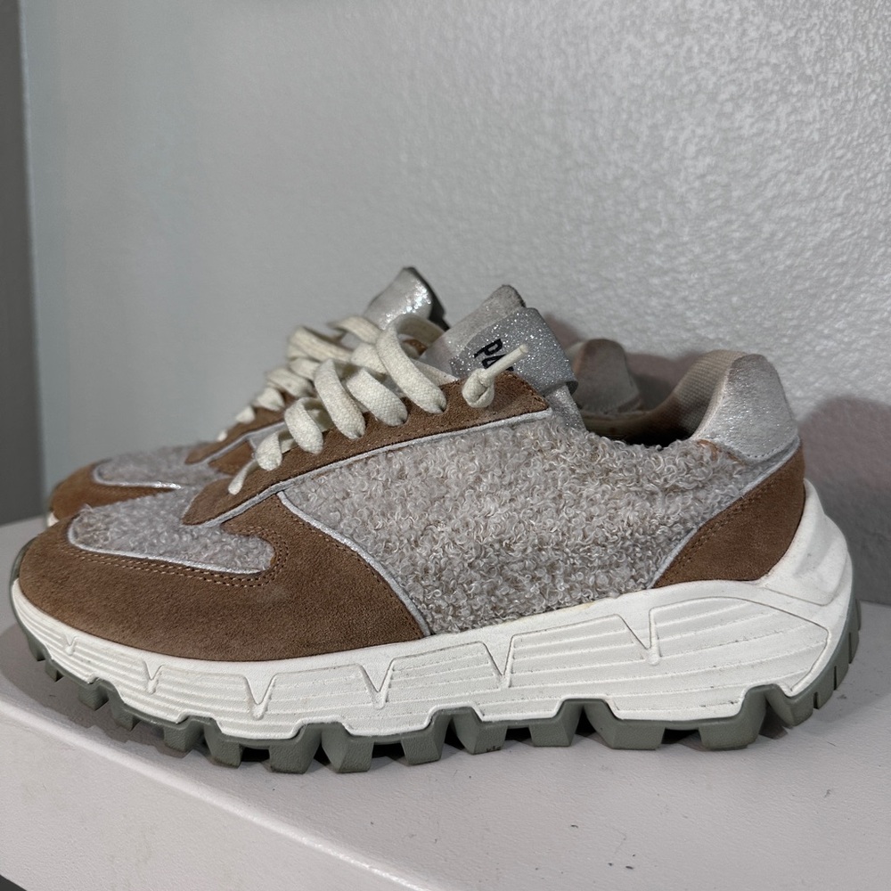 P448 tan cream sneakers size 37 - Picture 2 of 10